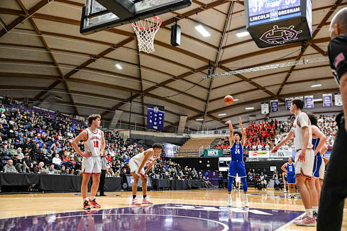 Lincoln Gresham 6A Oregon boys basketball quarterfinal Naji Saker -72